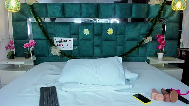 valtira nova online show from 12/01/25, 07:15