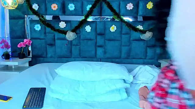 valtira nova online show from 12/20/25, 07:17