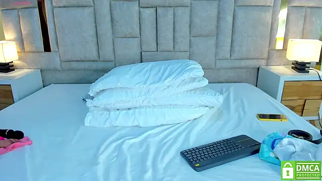 valtira nova online show from 03/19/26, 07:14