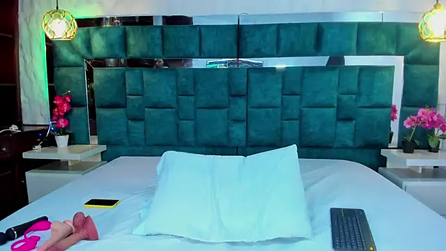 valtira nova online show from 09/28/25, 06:48