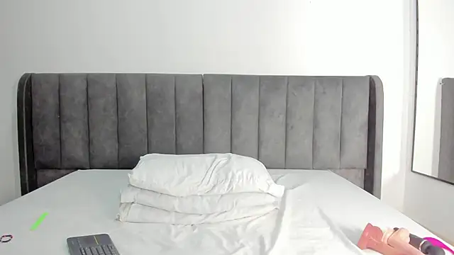 valtira nova online show from 03/18/25, 09:56