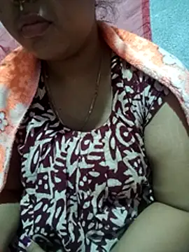 Super-Couple online show from 12/18/25, 04:28