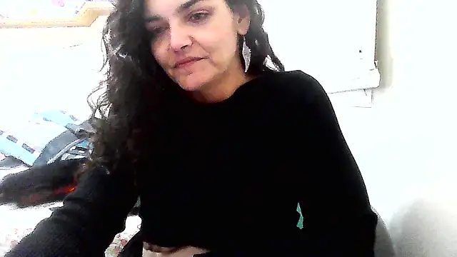 Snapshot of escritorasafada chatting on 11/02/25, 02:16 escritorasafada online show from 11/02/25, 02:16