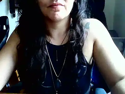 Snapshot of escritorasafada chatting on 01/13/25, 04:51 escritorasafada online show from 01/13/25, 04:51