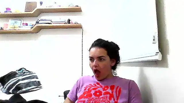 Snapshot of escritorasafada chatting on 09/22/25, 01:22 escritorasafada online show from 09/22/25, 01:22