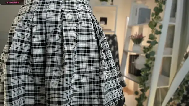 ZaraBluitt online show from 04/09/26, 09:04