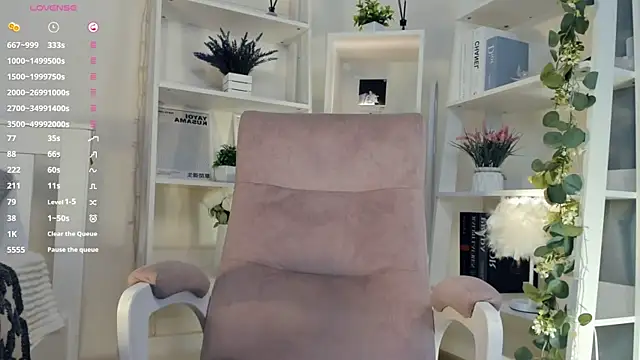 ZaraBluitt online show from 03/23/26, 08:47