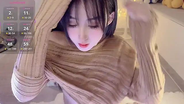 Unique-yiyi online show from 11/26/25, 02:39