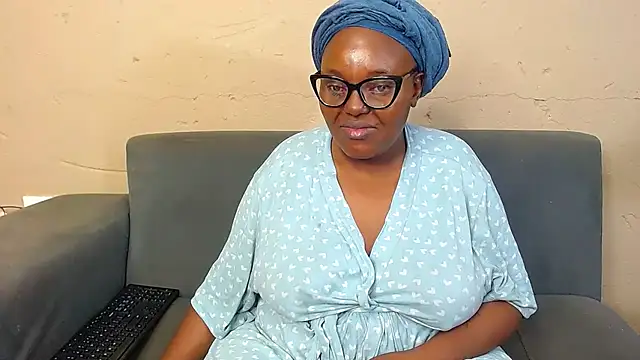 CHERRYYUMMY online show from 10/05/25, 12:01