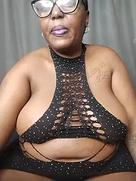 CHERRYYUMMY online show from 06/18/26, 10:31