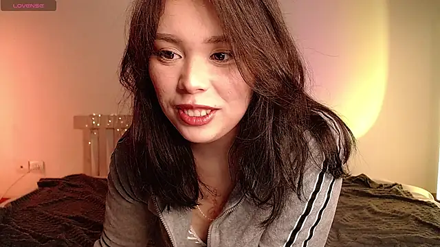 Snapshot of Mellovely chatting on 01/02/25, 01:51 Mellovely online show from 01/02/25, 01:51
