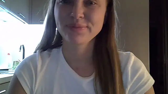 Snapshot of Lucky_Anna chatting on 10/27/25, 10:54 Lucky Anna online show from 10/27/25, 10:54