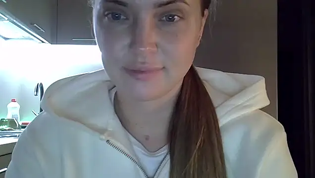 Lucky Anna online show from 10/31/25, 06:15