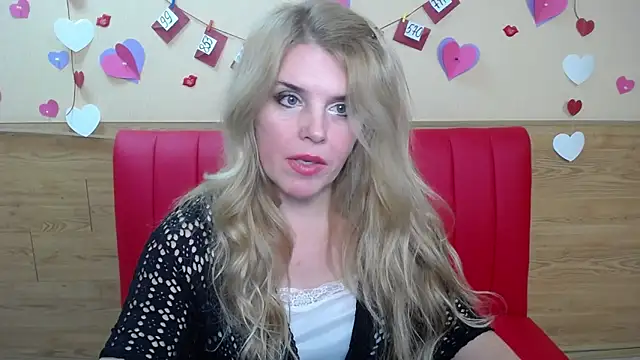 Snapshot of Julya_Barbi chatting on 03/02/25, 08:59 Julya Barbi online show from 03/02/25, 08:59