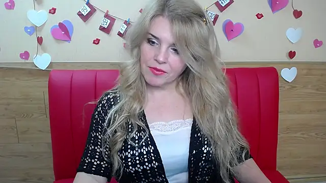 Snapshot of Julya_Barbi chatting on 03/02/25, 05:54 Julya Barbi online show from 03/02/25, 05:54