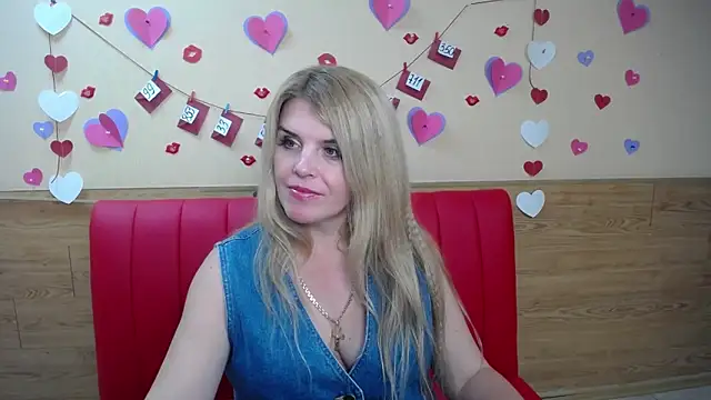 Snapshot of Julya_Barbi chatting on 02/10/25, 09:04 Julya Barbi online show from 02/10/25, 09:04