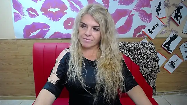 Snapshot of Julya_Barbi chatting on 09/09/25, 05:17 Julya Barbi online show from 09/09/25, 05:17