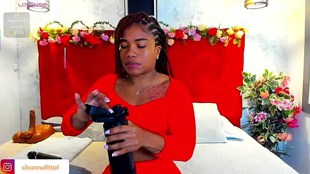 Snapshot of SilvannaFit chatting on 03/16/26, 11:58 SilvannaFit online show from 03/16/26, 11:58