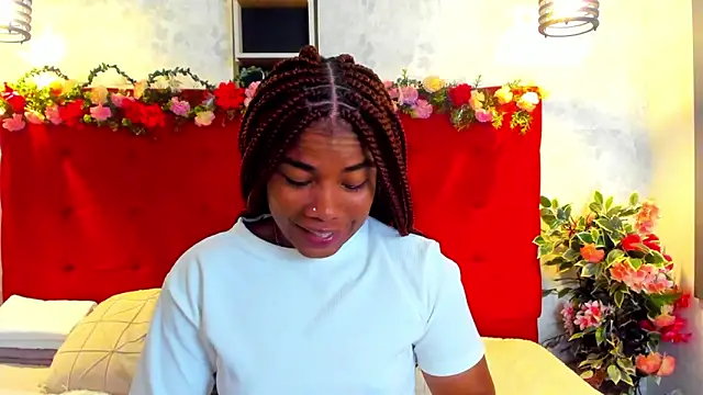 Snapshot of SilvannaFit chatting on 05/03/26, 10:09 SilvannaFit online show from 05/03/26, 10:09