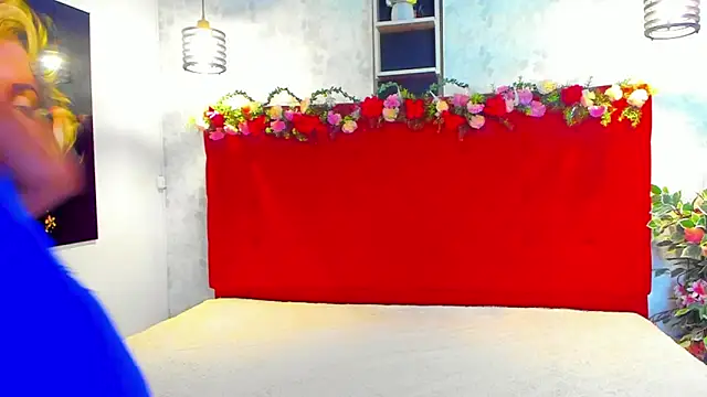 Snapshot of SilvannaFit chatting on 05/25/26, 11:31 SilvannaFit online show from 05/25/26, 11:31