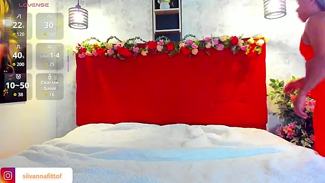 Snapshot of SilvannaFit chatting on 07/09/26, 11:20 SilvannaFit online show from 07/09/26, 11:20