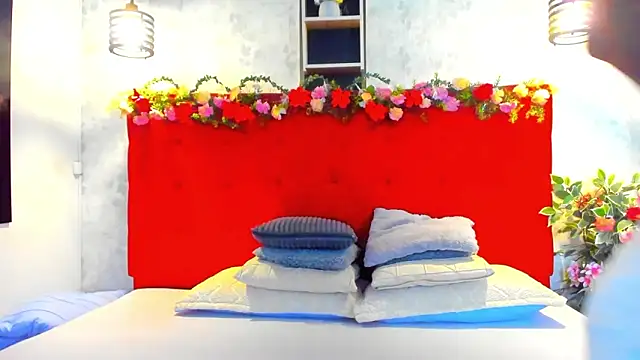 Snapshot of SilvannaFit chatting on 03/07/26, 09:05 SilvannaFit online show from 03/07/26, 09:05