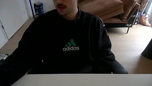 taallguyy 196 online show from 01/12/26, 10:11