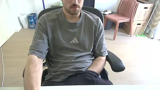 taallguyy 196 online show from 04/19/26, 08:04