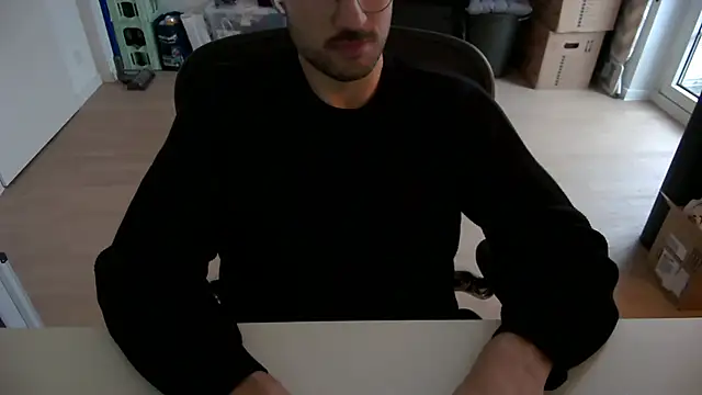 taallguyy 196 online show from 11/26/25, 02:06