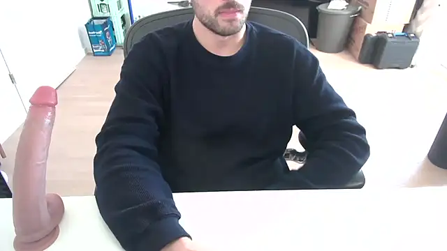 taallguyy 196 online show from 12/04/25, 01:10