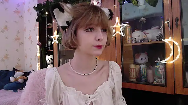 cloudgirrl online show from 03/01/25, 10:10