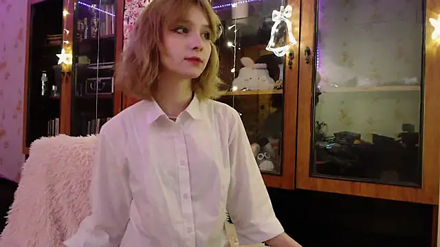 cloudgirrl online show from 01/07/25, 10:30