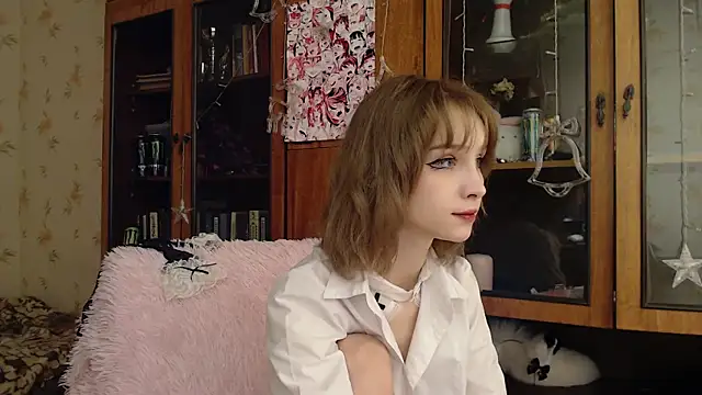 cloudgirrl online show from 02/03/25, 08:13