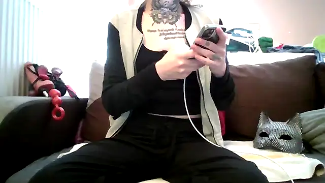 liloucamchaudee online show from 03/16/26, 08:18