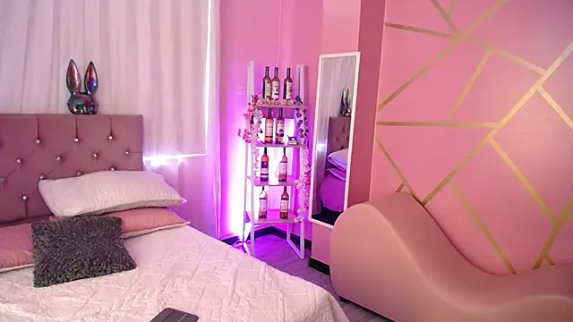 frreeya online show from 01/13/25, 08:37