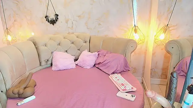 Snapshot of khloeblake chatting on 10/23/25, 05:17 khloeblake online show from 10/23/25, 05:17