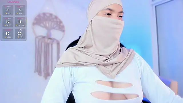 saray halam online show from 12/18/25, 08:56