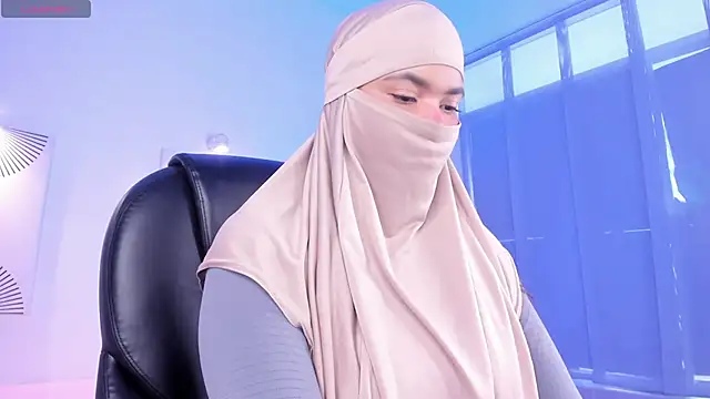 saray halam online show from 12/15/25, 01:50