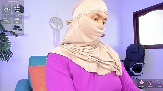 Snapshot of saray_halam chatting on 09/14/25, 06:08 saray halam online show from 09/14/25, 06:08