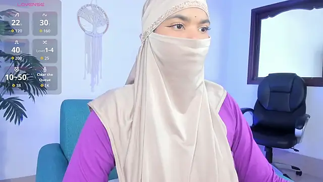 Snapshot of saray_halam chatting on 10/05/25, 06:20 saray halam online show from 10/05/25, 06:20