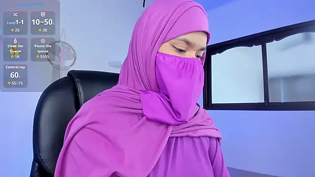 Snapshot of saray_halam chatting on 10/01/25, 06:12 saray halam online show from 10/01/25, 06:12