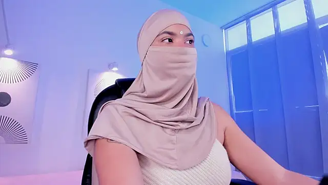 saray halam online show from 12/14/25, 01:17