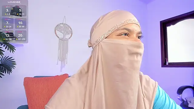 Snapshot of saray_halam chatting on 09/23/25, 06:15 saray halam online show from 09/23/25, 06:15
