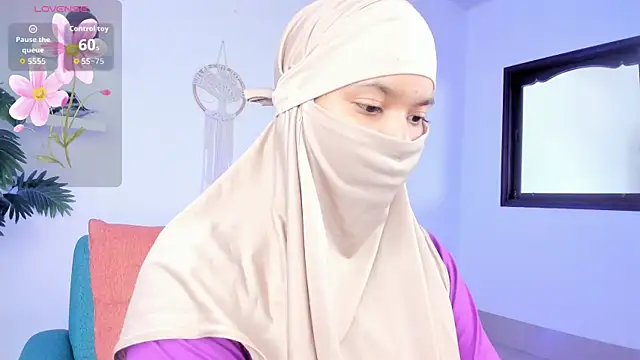 saray halam online show from 10/26/25, 06:08