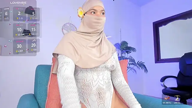 saray halam online show from 11/16/25, 12:54