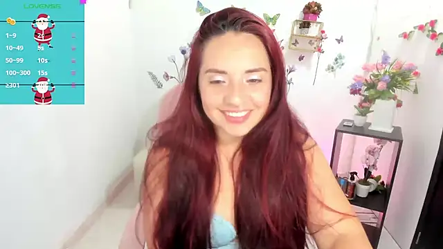 Snapshot of nicoll_crazzy chatting on 12/15/25, 02:56 nicoll crazzy online show from 12/15/25, 02:56