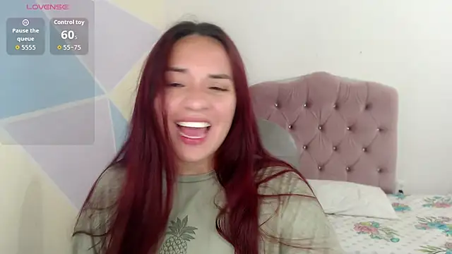 Snapshot of nicoll_crazzy chatting on 02/04/26, 01:28 nicoll crazzy online show from 02/04/26, 01:28