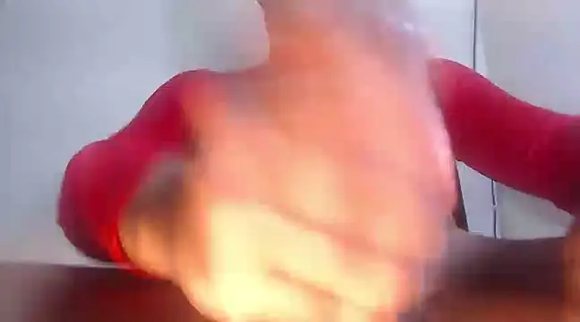 Snapshot of TyraBanks_hot chatting on 03/06/25, 03:13 TyraBanks hot online show from 03/06/25, 03:13