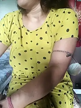 Snapshot of Sneha_gril chatting on 09/29/25, 10:11 Sneha gril online show from 09/29/25, 10:11