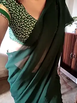 Snapshot of Sneha_gril chatting on 05/27/26, 01:57 Sneha gril online show from 05/27/26, 01:57
